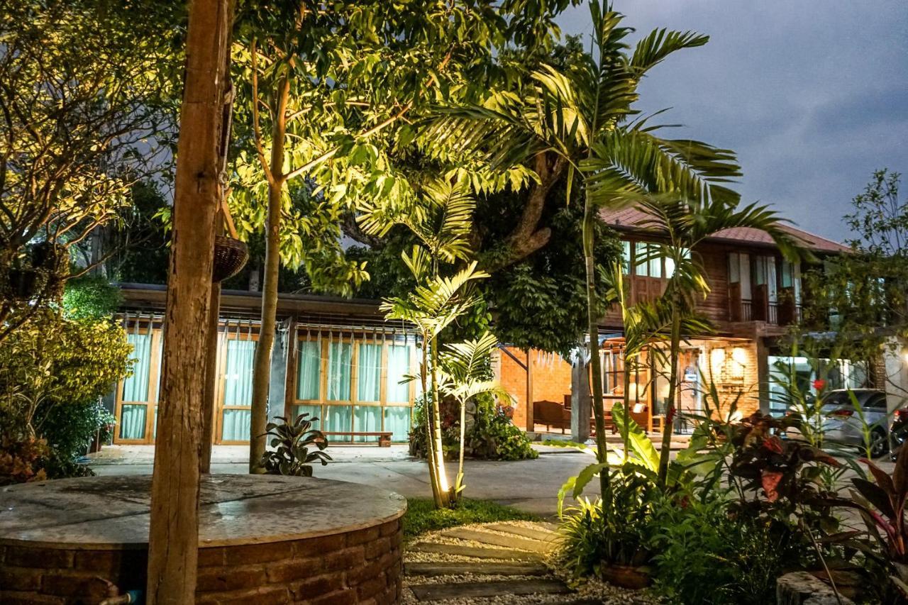 Tha Ma-O Bouteak Homestay - Self Check-In Lampang Exterior foto
