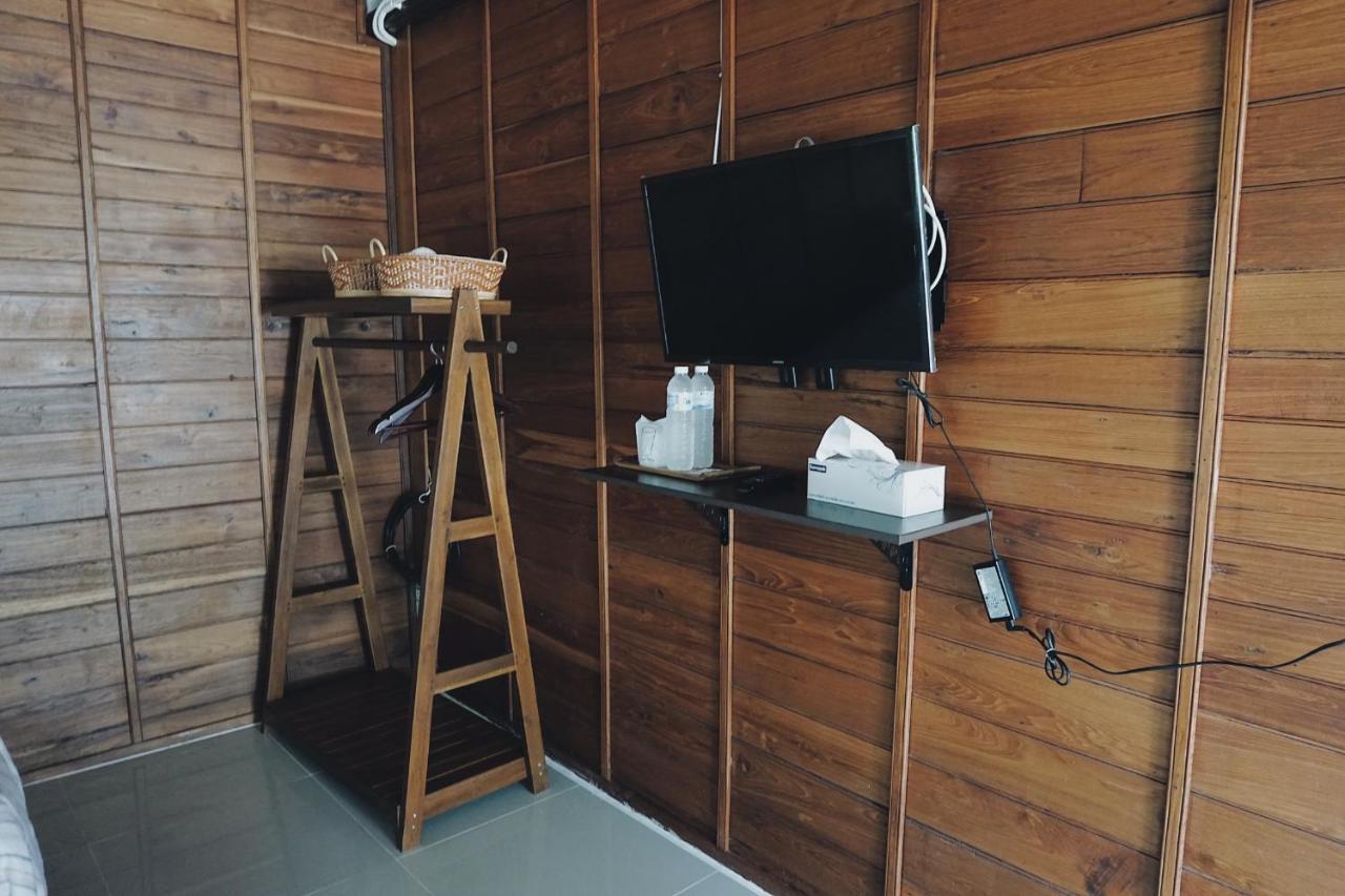 Tha Ma-O Bouteak Homestay - Self Check-In Lampang Exterior foto