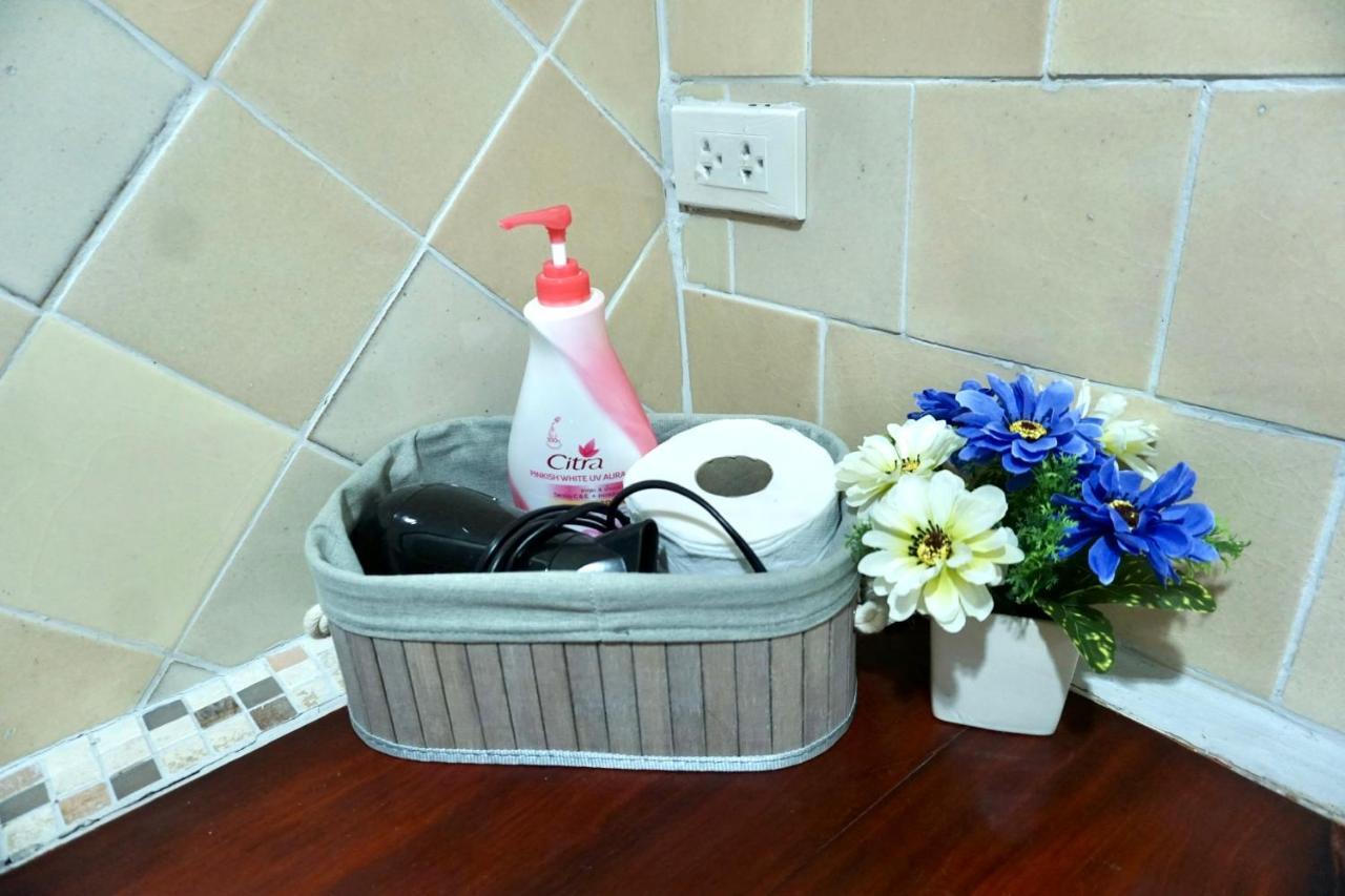 Tha Ma-O Bouteak Homestay - Self Check-In Lampang Exterior foto